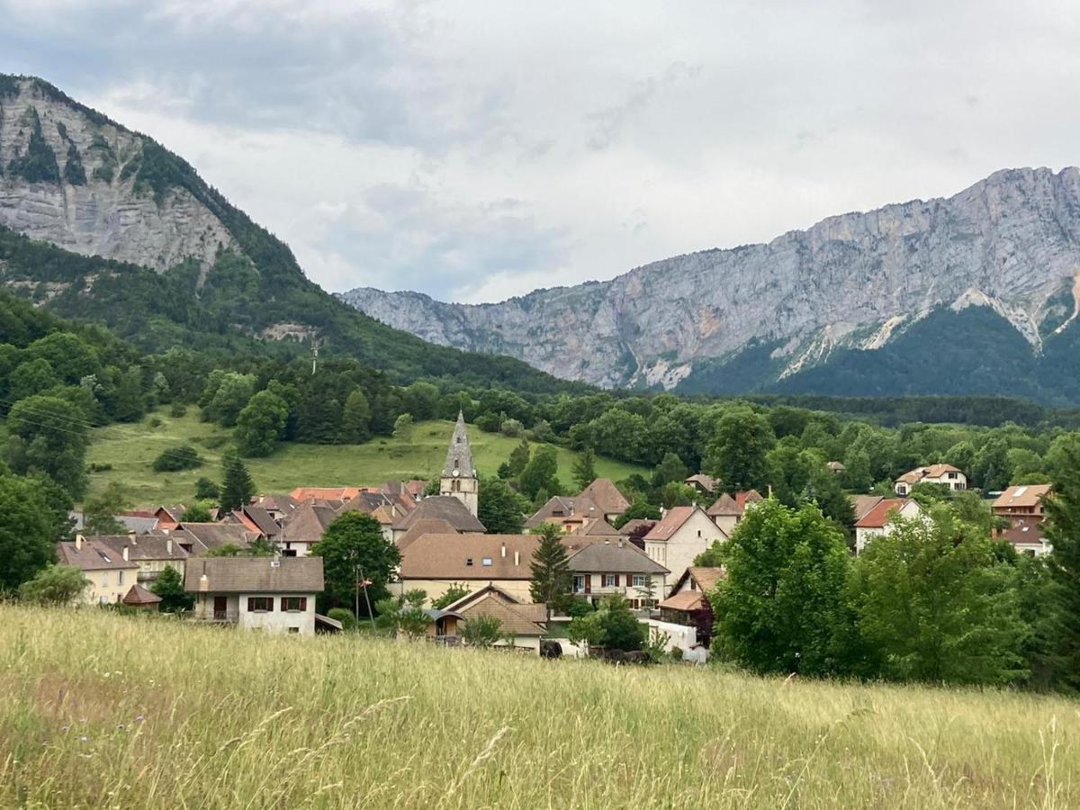 Le Gite Des Vagabonds Chichilianne Exteriör bild