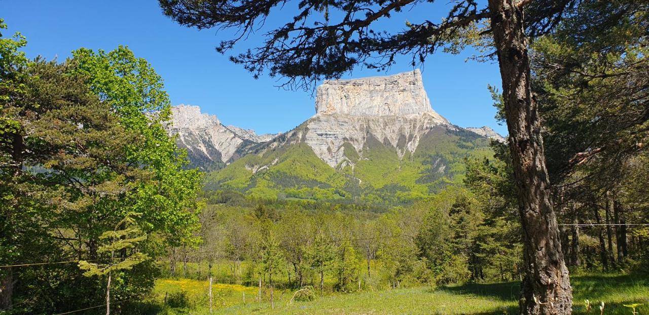Le Gite Des Vagabonds Chichilianne Exteriör bild